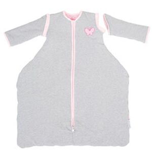 Strampler mit extra viel Platz für die Schiene